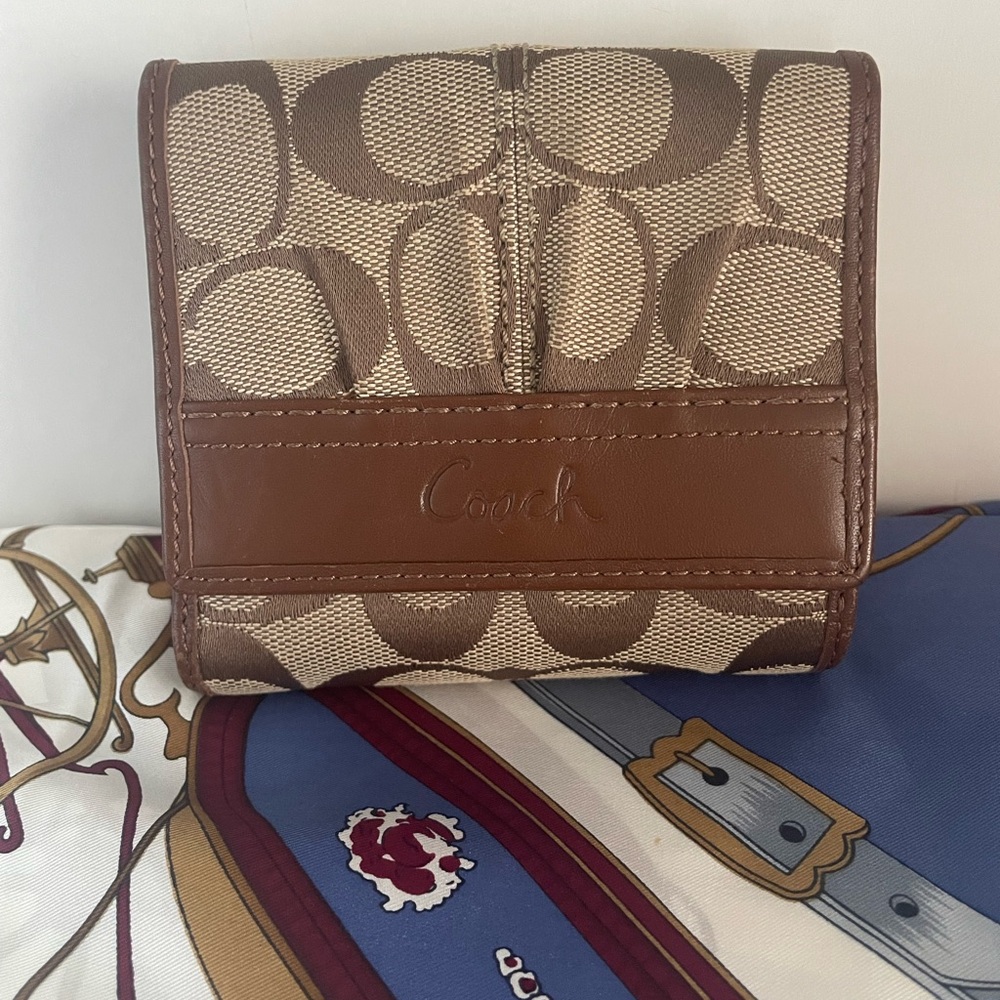 COACH signature canvas/leather bifold wallet 🤎